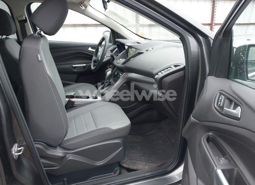 Photo 5 of 2016 Ford Escape SE (VIN 1FMCU0GX7GUB71377)