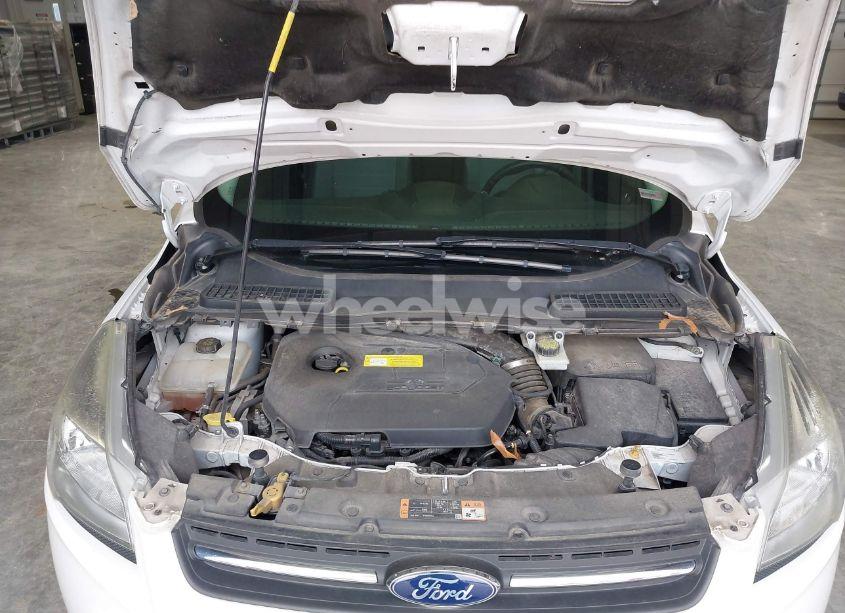 Photo 10 of 2016 Ford Escape SE (VIN 1FMCU0GX7GUC82642)