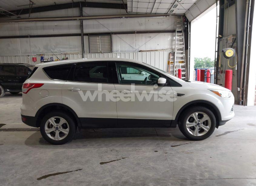 Photo 13 of 2016 Ford Escape SE (VIN 1FMCU0GX7GUC82642)