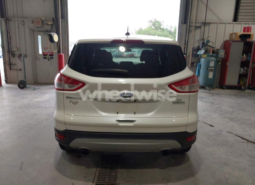 Photo 16 of 2016 Ford Escape SE (VIN 1FMCU0GX7GUC82642)