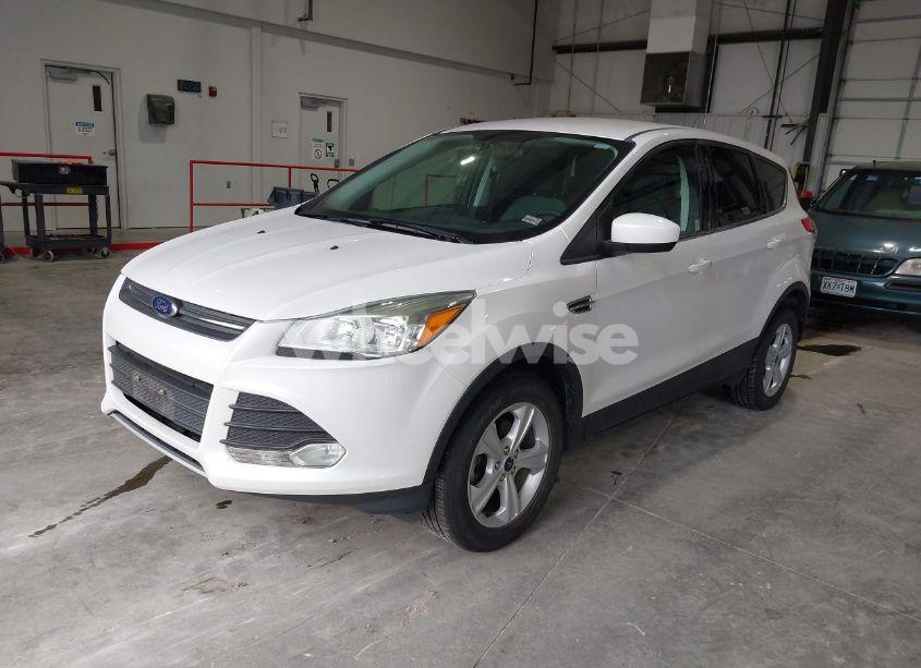 Photo 2 of 2016 Ford Escape SE (VIN 1FMCU0GX7GUC82642)