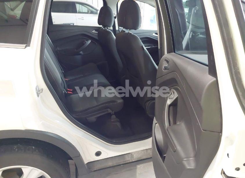 Photo 8 of 2016 Ford Escape SE (VIN 1FMCU0GX7GUC82642)