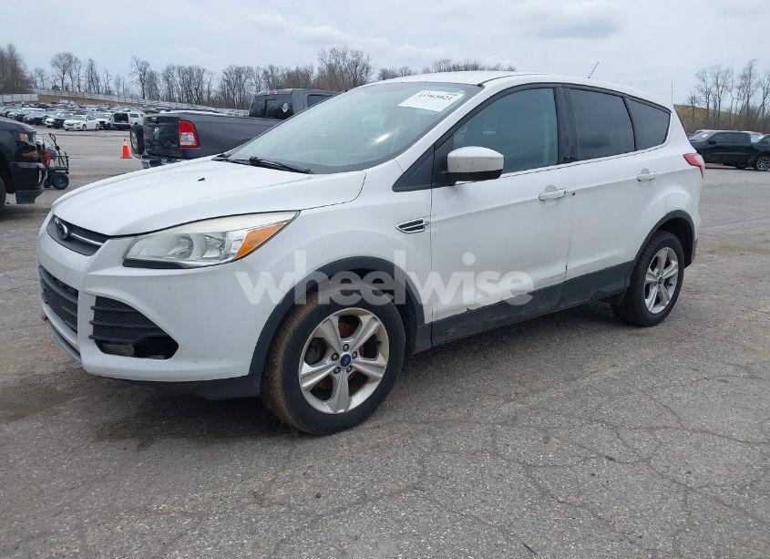 Photo 2 of 2013 Ford Escape SE (VIN 1FMCU0GX8DUB34169)