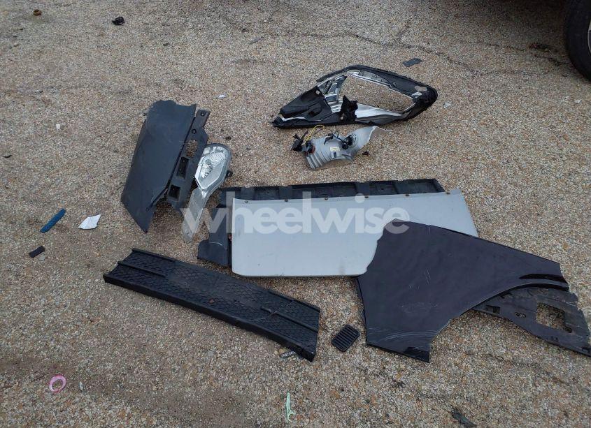 Photo 12 of 2013 Ford Escape SE (VIN 1FMCU0GX8DUB93951)