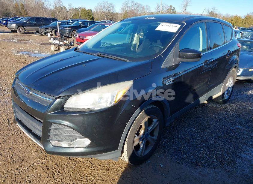 Photo 2 of 2013 Ford Escape SE (VIN 1FMCU0GX8DUC20615)