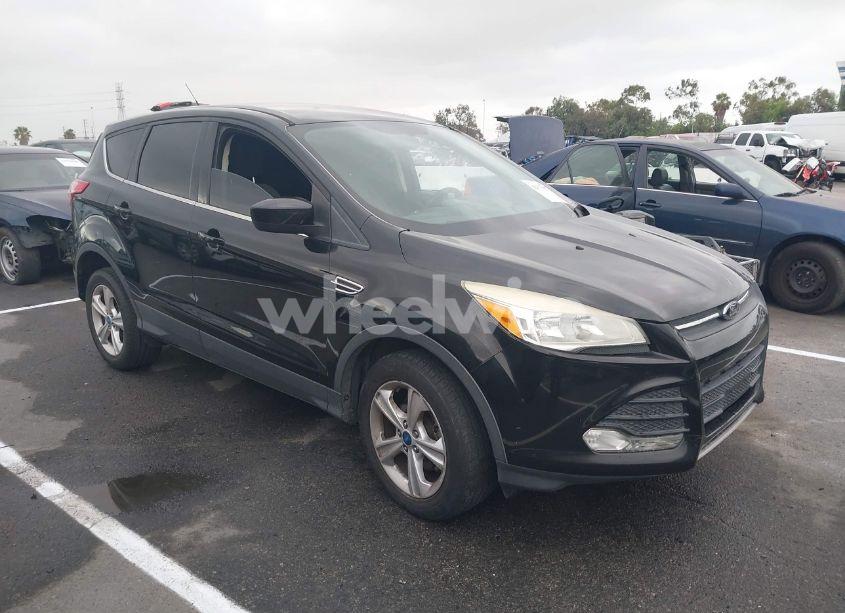 2013 Ford Escape SE (VIN 1FMCU0GX8DUC47099) main photo