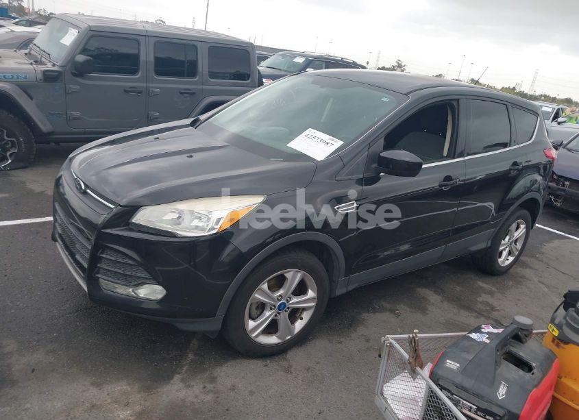 Photo 2 of 2013 Ford Escape SE (VIN 1FMCU0GX8DUC47099)