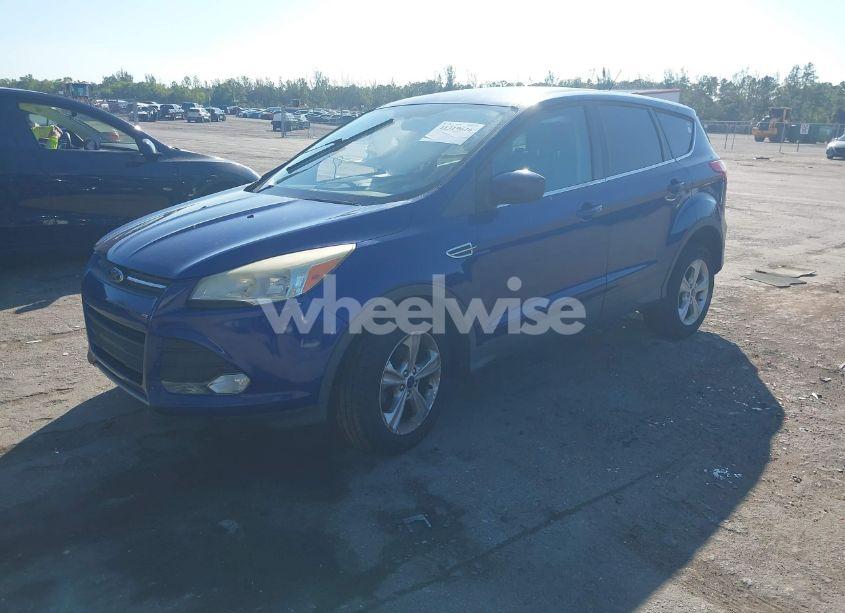 Photo 2 of 2013 Ford Escape SE (VIN 1FMCU0GX8DUD07639)