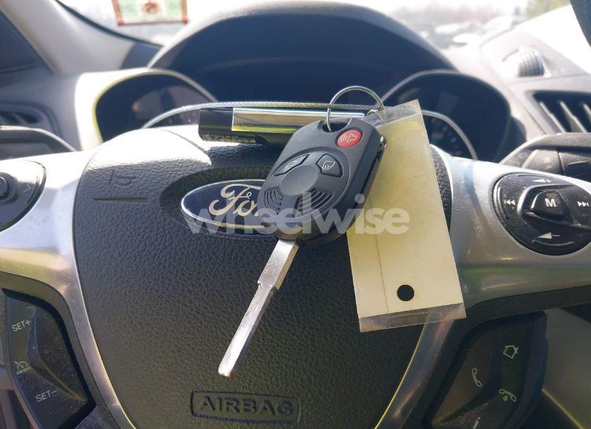 Photo 11 of 2014 Ford Escape SE (VIN 1FMCU0GX8EUA01848)