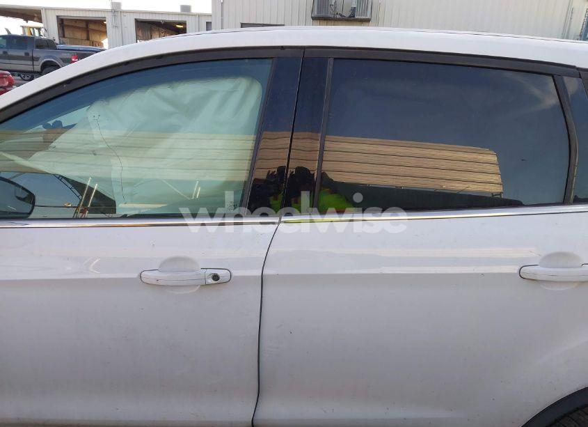 Photo 14 of 2014 Ford Escape SE (VIN 1FMCU0GX8EUB31399)