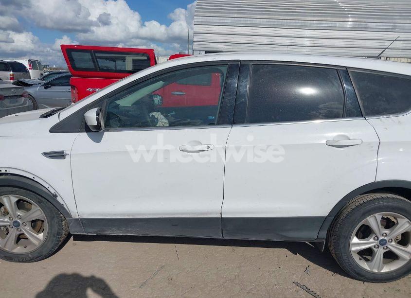 Photo 14 of 2014 Ford Escape SE (VIN 1FMCU0GX8EUE25742)