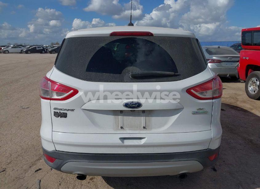 Photo 16 of 2014 Ford Escape SE (VIN 1FMCU0GX8EUE25742)