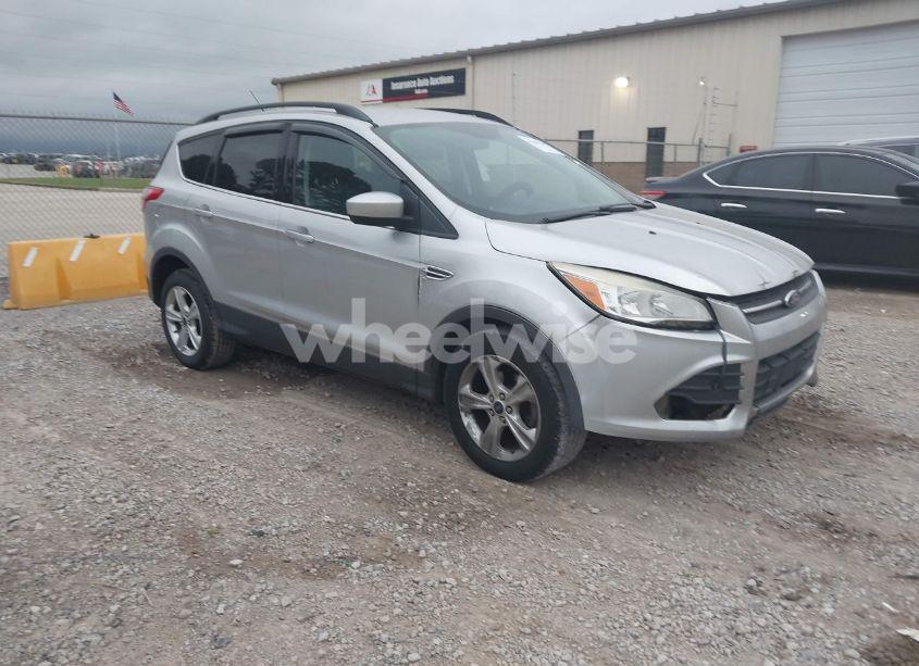 2015 Ford Escape SE (VIN 1FMCU0GX8FUA24208) main photo