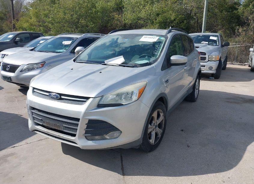 Photo 2 of 2015 Ford Escape SE (VIN 1FMCU0GX8FUA94937)