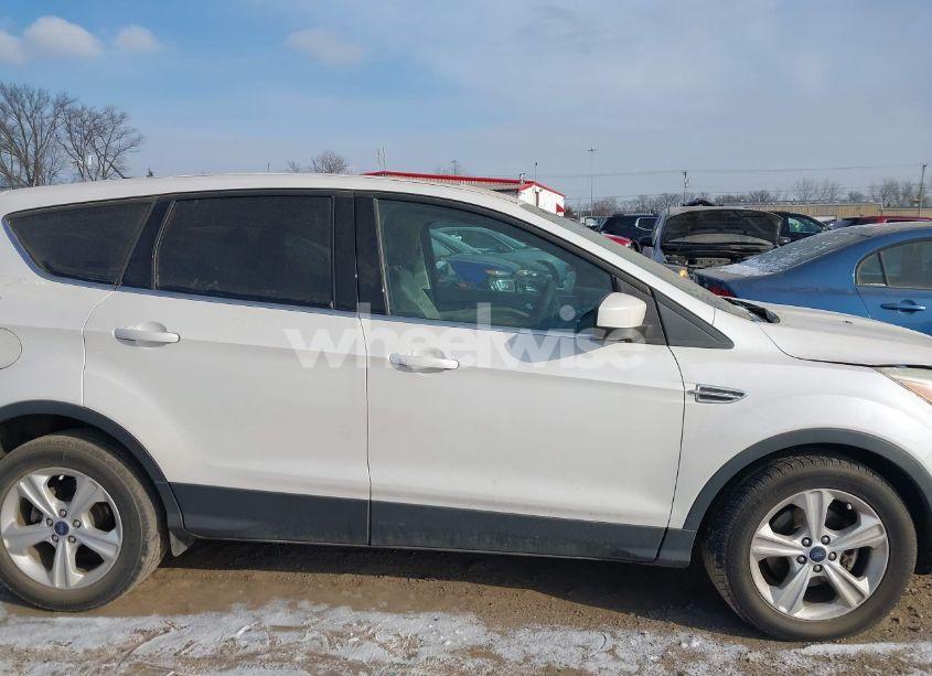 Photo 14 of 2015 Ford Escape SE (VIN 1FMCU0GX8FUB03037)