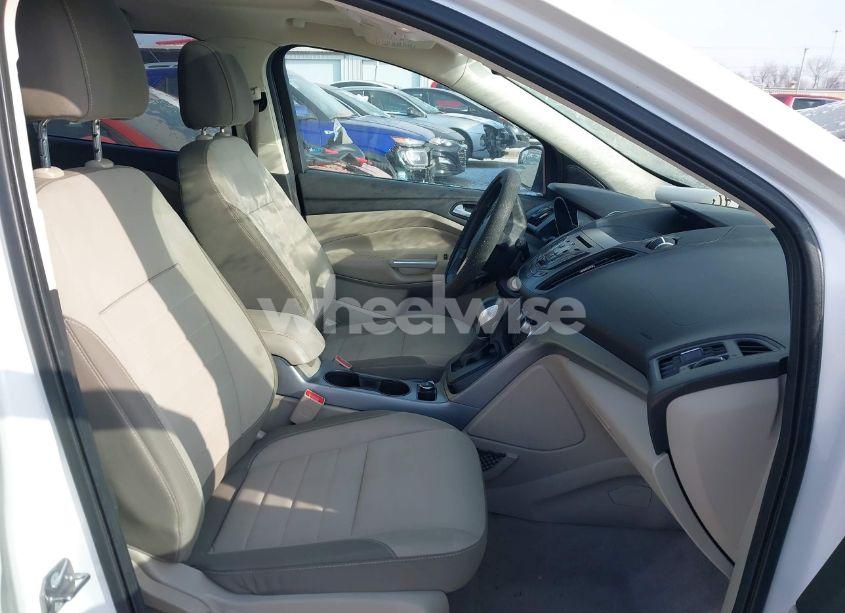 Photo 5 of 2015 Ford Escape SE (VIN 1FMCU0GX8FUB03037)