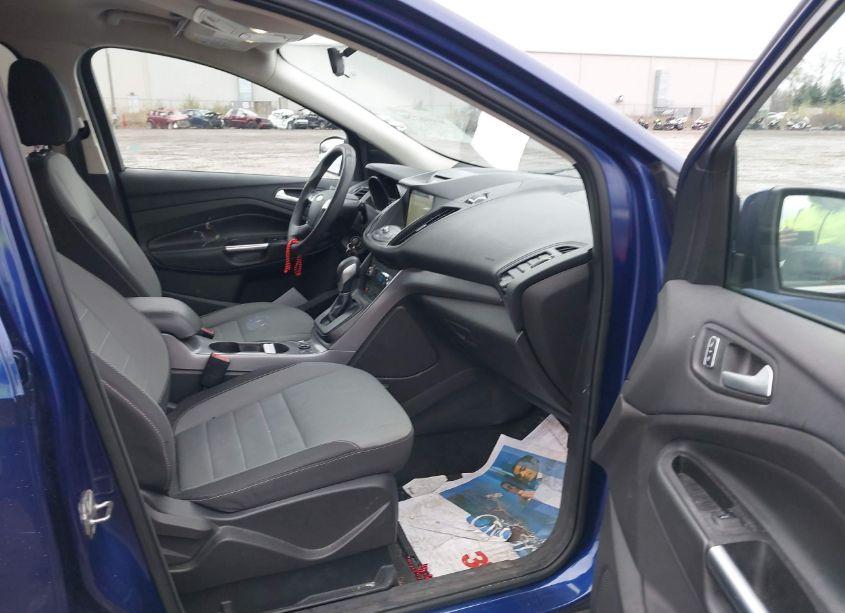 Photo 5 of 2016 Ford Escape SE (VIN 1FMCU0GX8GUA15252)