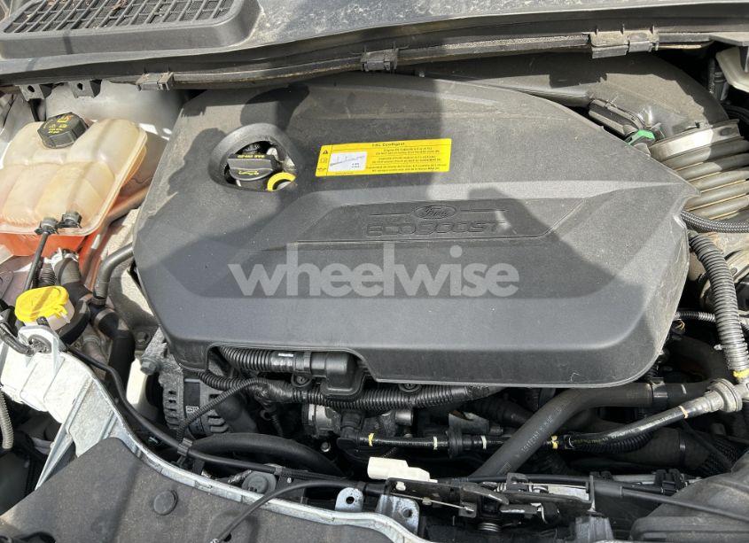 Photo 10 of 2016 Ford Escape SE (VIN 1FMCU0GX8GUA72471)