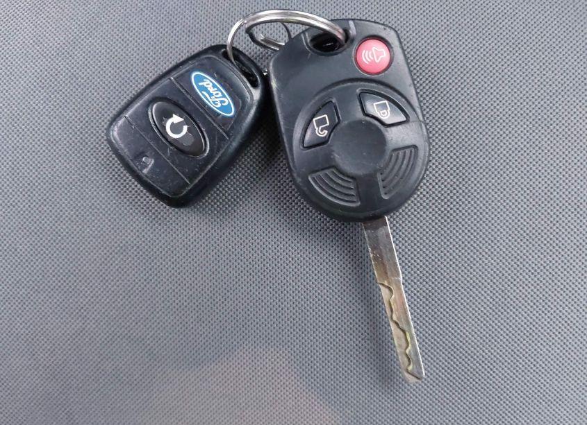 Photo 11 of 2016 Ford Escape SE (VIN 1FMCU0GX8GUB65443)