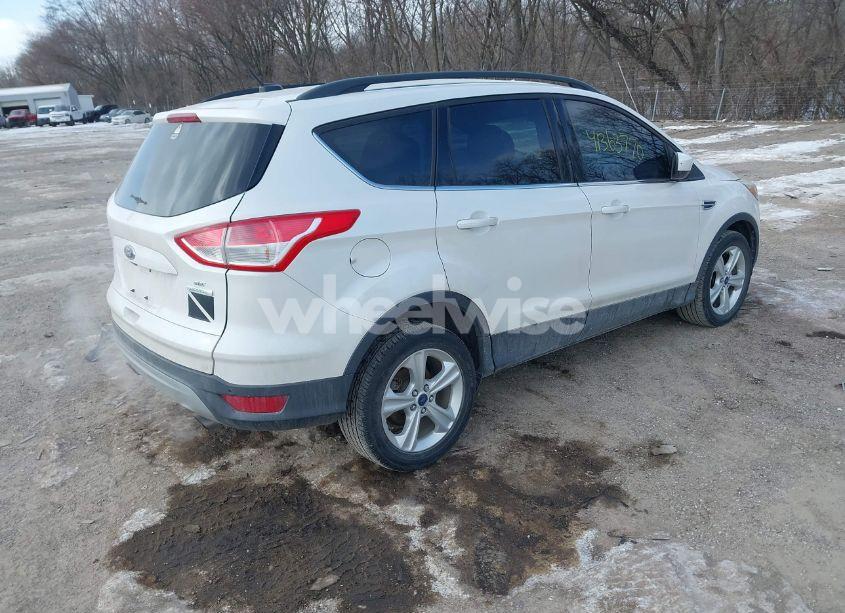 Photo 4 of 2016 Ford Escape SE (VIN 1FMCU0GX8GUC30713)