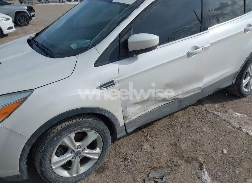 Photo 6 of 2016 Ford Escape SE (VIN 1FMCU0GX8GUC30713)