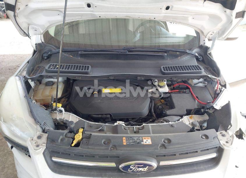 Photo 10 of 2016 Ford Escape SE (VIN 1FMCU0GX8GUC42134)