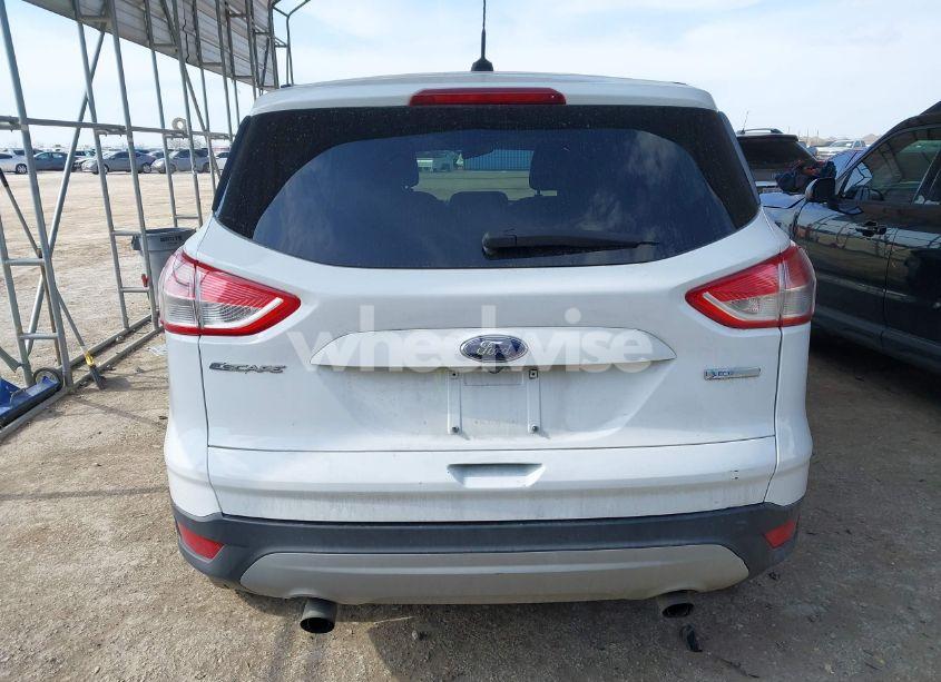 Photo 16 of 2016 Ford Escape SE (VIN 1FMCU0GX8GUC42134)