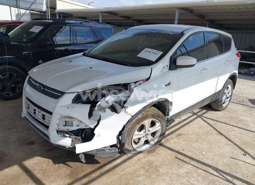 Photo 2 of 2016 Ford Escape SE (VIN 1FMCU0GX8GUC42134)