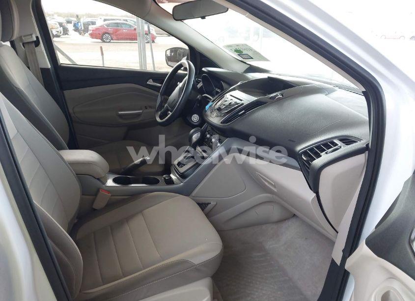 Photo 5 of 2016 Ford Escape SE (VIN 1FMCU0GX8GUC42134)