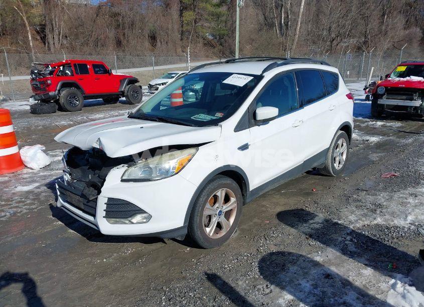 Photo 2 of 2013 Ford Escape SE (VIN 1FMCU0GX9DUA38390)