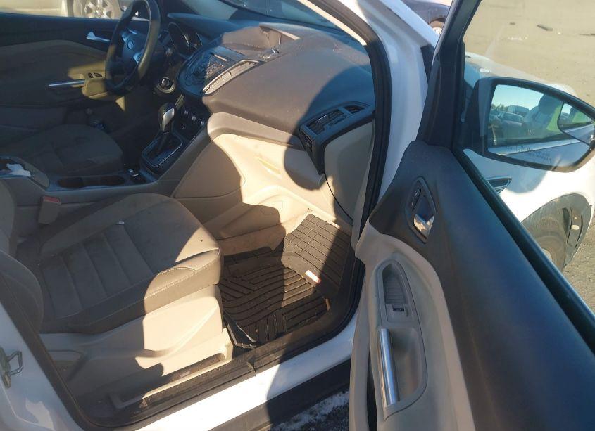 Photo 5 of 2013 Ford Escape SE (VIN 1FMCU0GX9DUA80381)