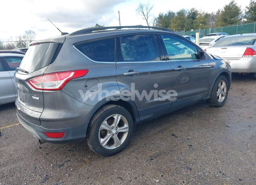 Photo 4 of 2013 Ford Escape SE (VIN 1FMCU0GX9DUA92398)