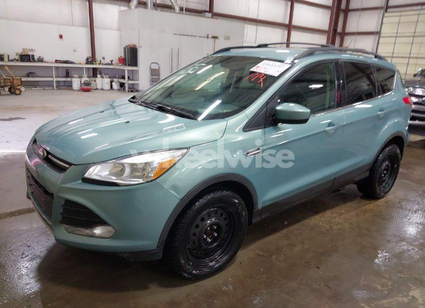 Photo 2 of 2013 Ford Escape SE (VIN 1FMCU0GX9DUB40739)