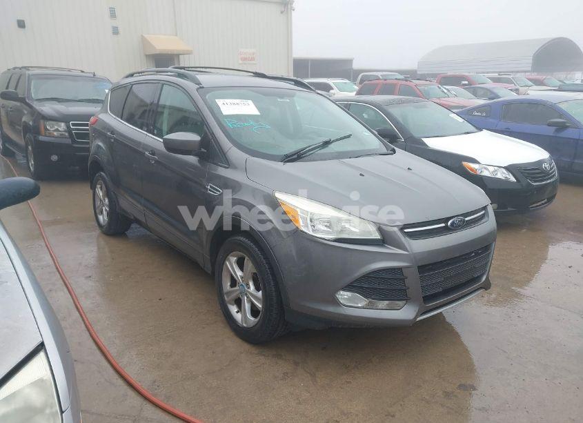 2013 Ford Escape SE (VIN 1FMCU0GX9DUC34359) main photo