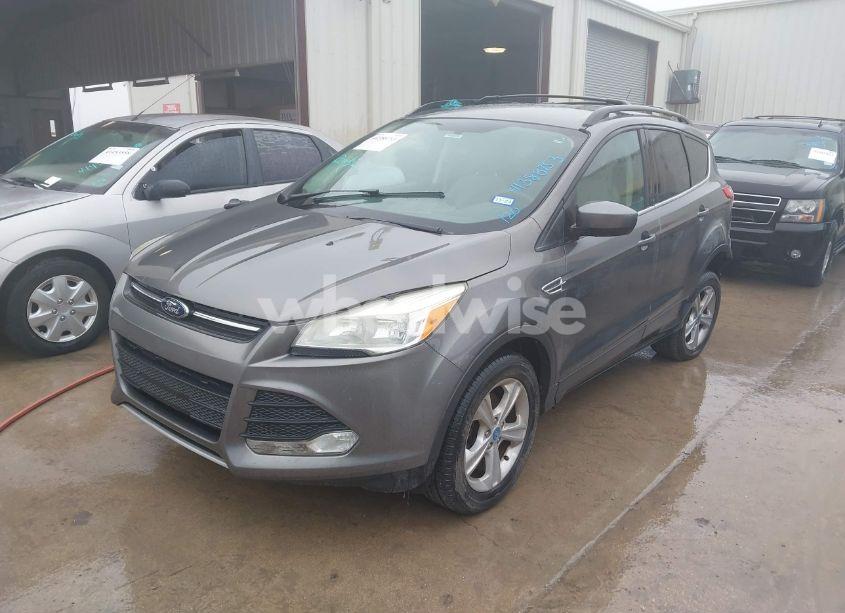 Photo 2 of 2013 Ford Escape SE (VIN 1FMCU0GX9DUC34359)