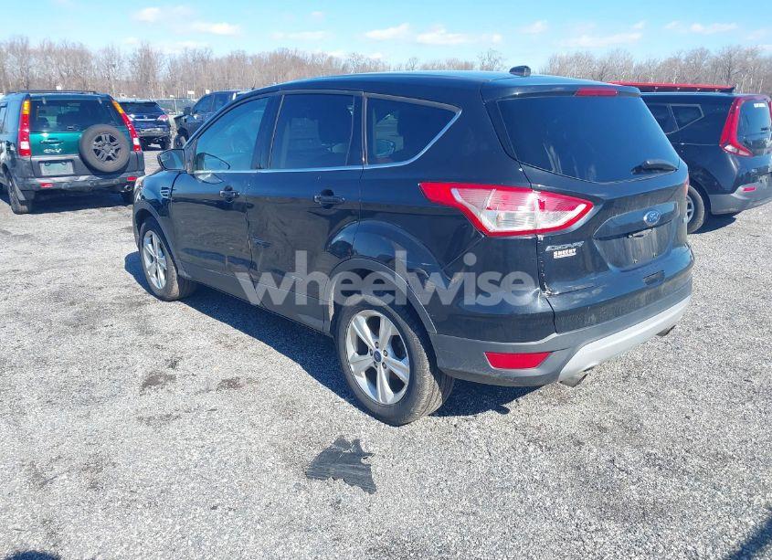 Photo 3 of 2013 Ford Escape SE (VIN 1FMCU0GX9DUD64920)