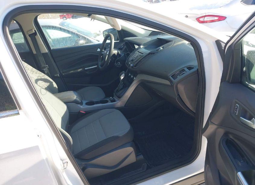 Photo 5 of 2014 Ford Escape SE (VIN 1FMCU0GX9EUD10194)