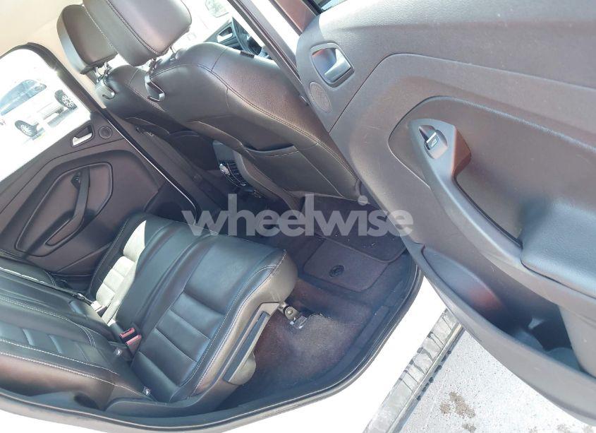 Photo 8 of 2014 Ford Escape SE (VIN 1FMCU0GX9EUD16853)