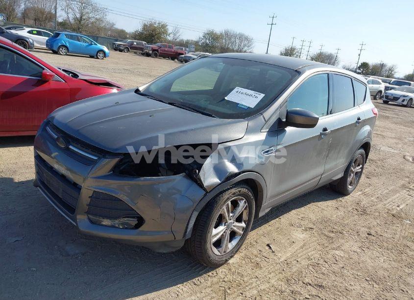 Photo 2 of 2014 Ford Escape SE (VIN 1FMCU0GX9EUE20677)
