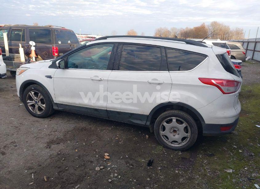 Photo 3 of 2015 Ford Escape SE (VIN 1FMCU0GX9FUA53751)
