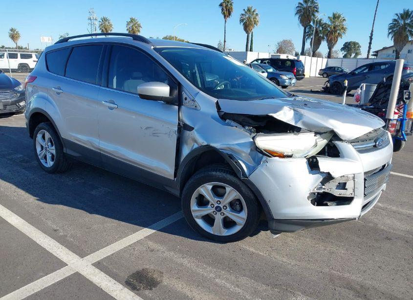 2015 Ford Escape SE (VIN 1FMCU0GX9FUC14132) main photo