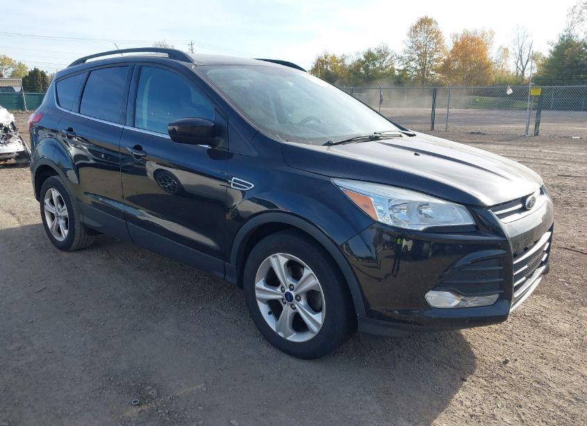 2016 Ford Escape SE (VIN 1FMCU0GX9GUA43674) main photo