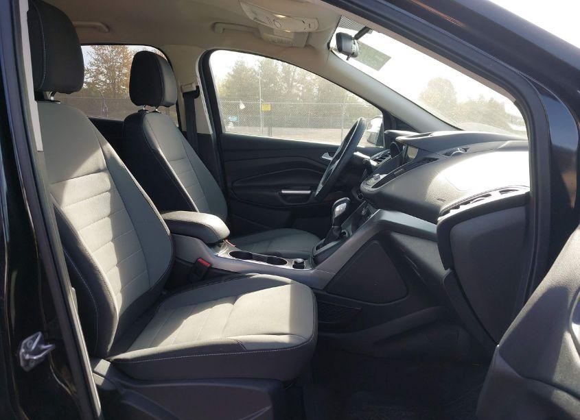 Photo 5 of 2016 Ford Escape SE (VIN 1FMCU0GX9GUA43674)