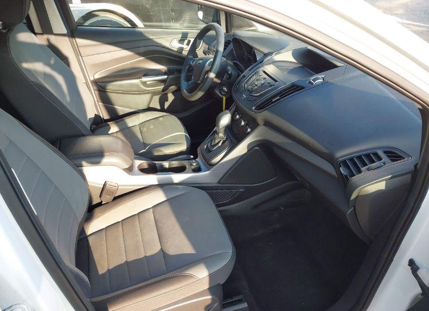 Photo 5 of 2016 Ford Escape SE (VIN 1FMCU0GX9GUA55548)