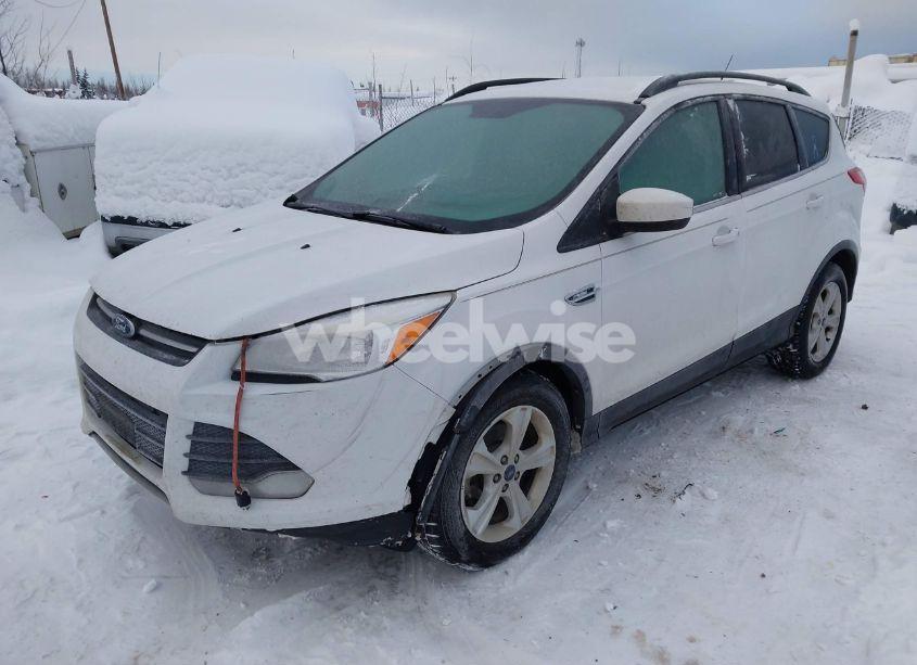 Photo 2 of 2016 Ford Escape SE (VIN 1FMCU0GX9GUA73063)
