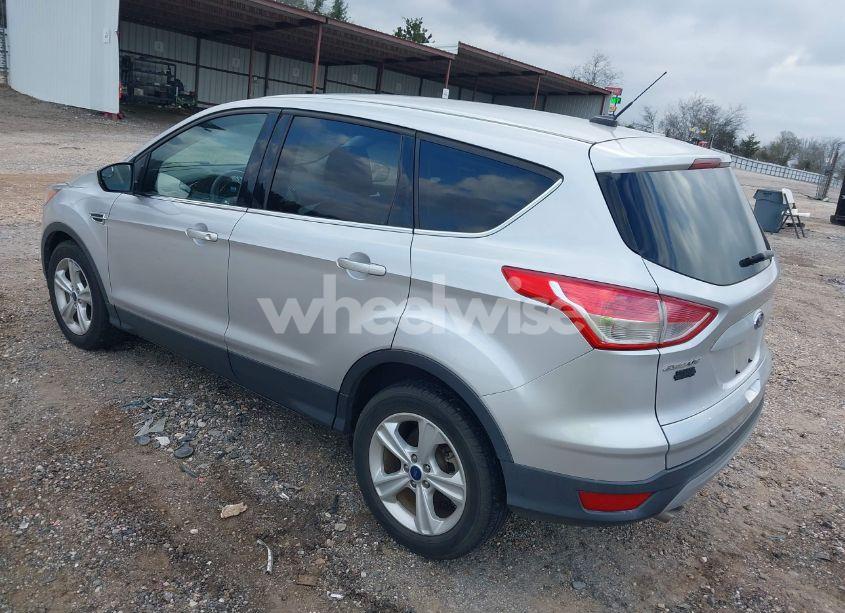 Photo 3 of 2016 Ford Escape SE (VIN 1FMCU0GX9GUB07146)