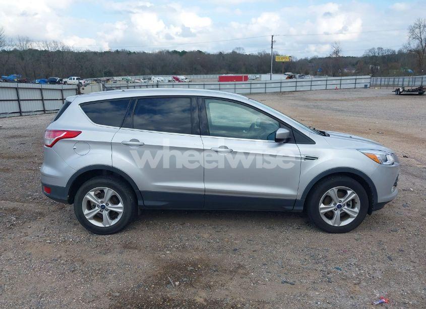 Photo 6 of 2016 Ford Escape SE (VIN 1FMCU0GX9GUB07146)