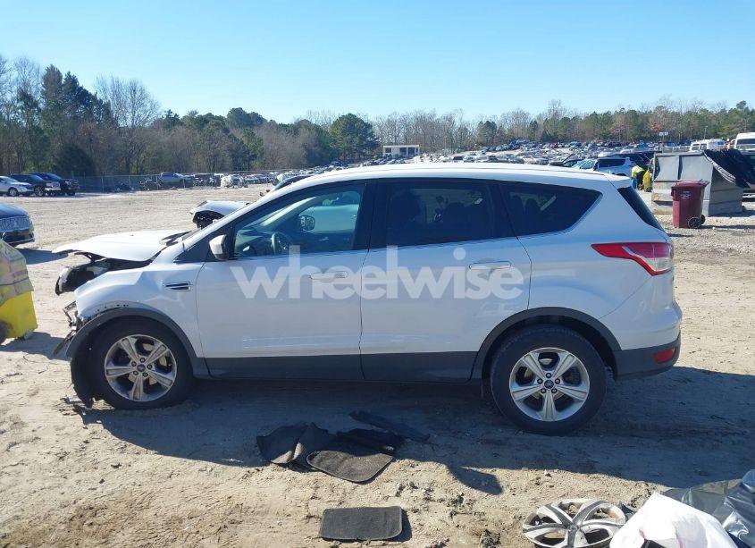 Photo 14 of 2016 Ford Escape SE (VIN 1FMCU0GX9GUB08815)