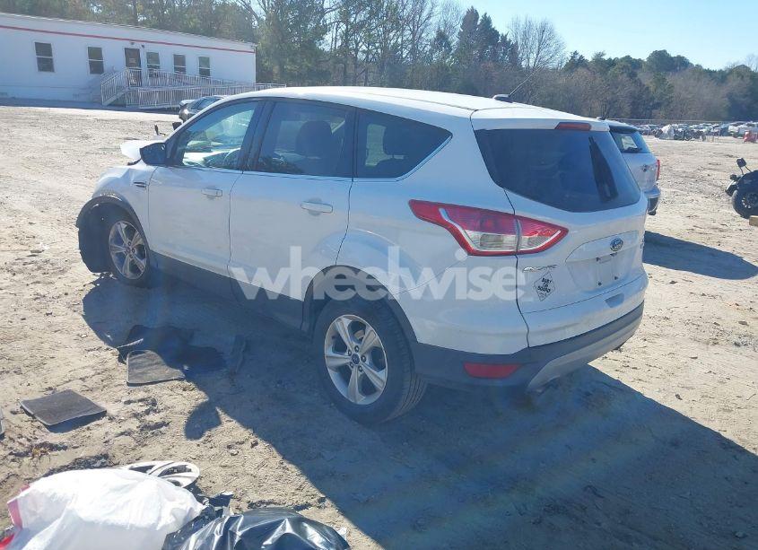 Photo 3 of 2016 Ford Escape SE (VIN 1FMCU0GX9GUB08815)
