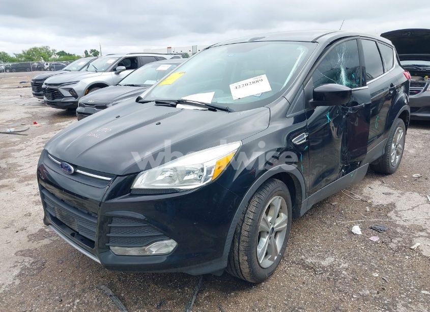 Photo 2 of 2016 Ford Escape SE (VIN 1FMCU0GX9GUB36419)